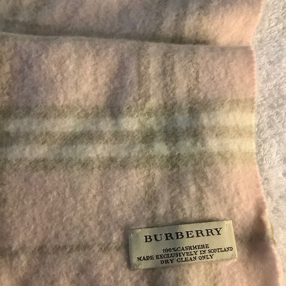 Burberry Classic Checkered Cashmere Scarf